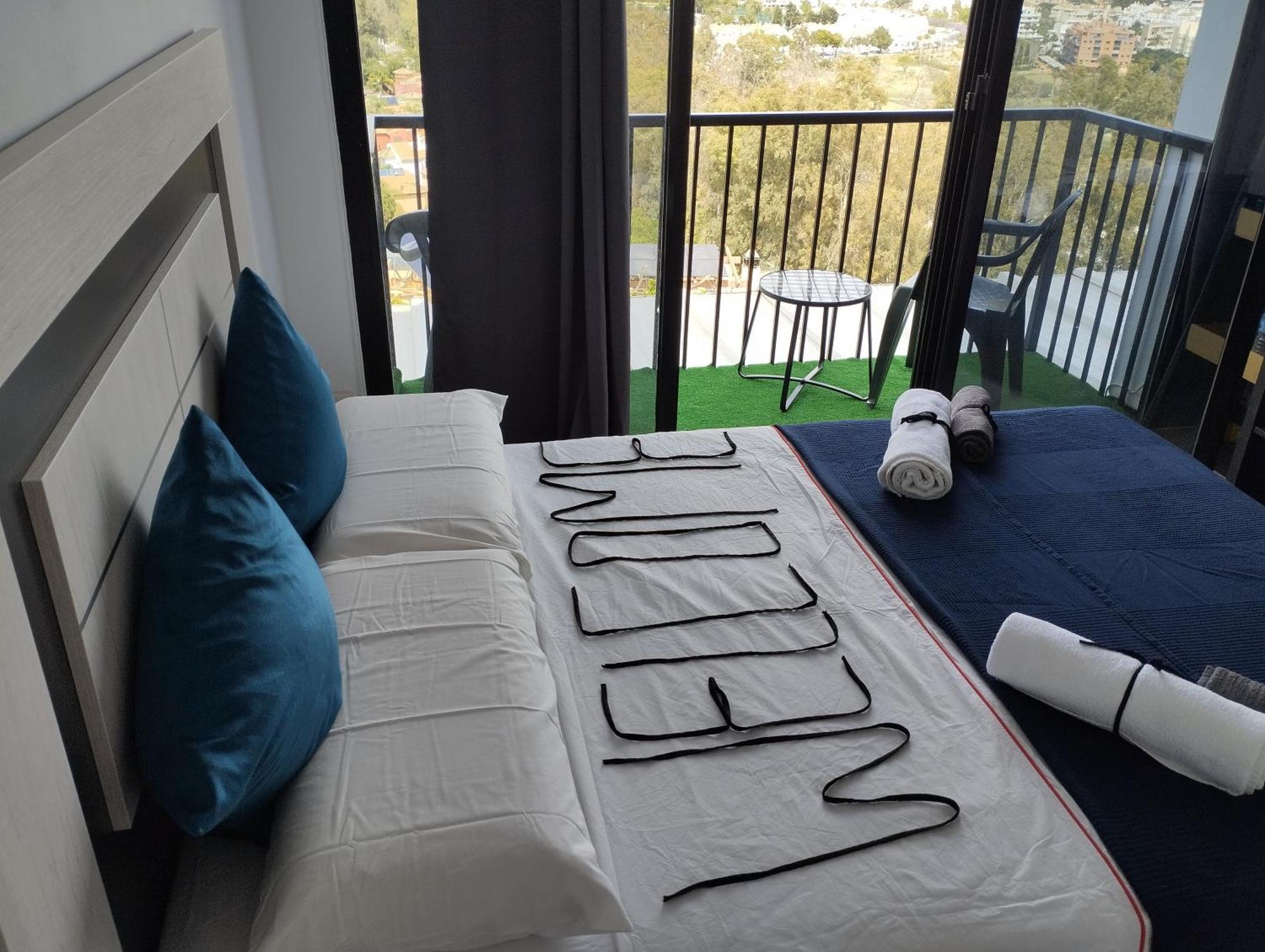 Pinar Suites Habitaciones Torremolinos Exterior photo